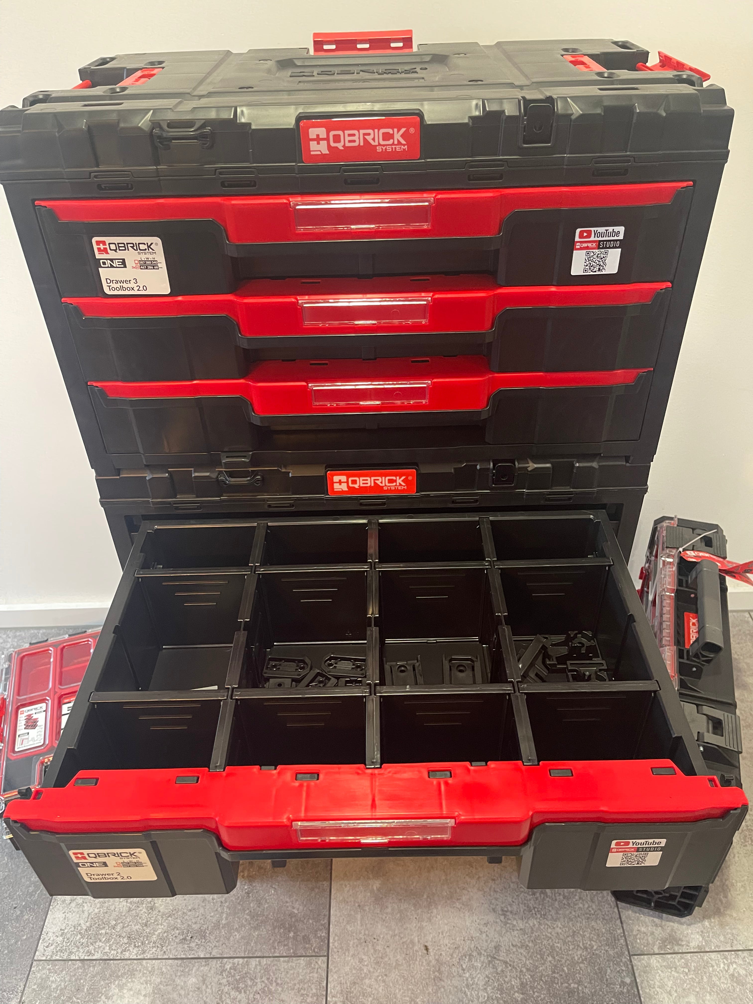 Qbrick System One 2.0 schwarz Set (3 Toolboxen 1-3 Drawer + Organizer M + Organizer M Plus + Organizer XL + Transport Plattform)